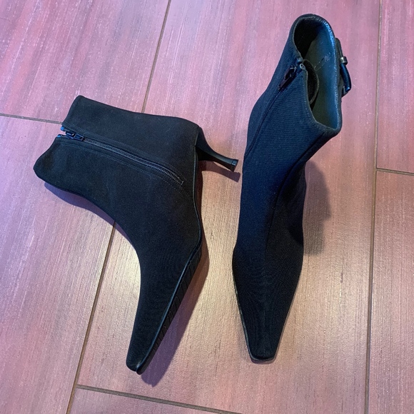 Stuart Weitzman Goretex ankle boots